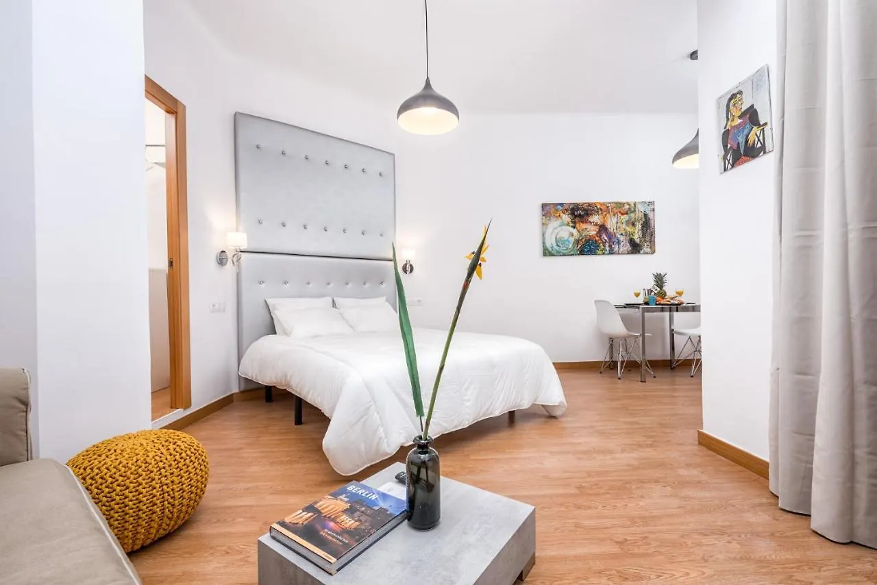 Apartamentos Bolsa Larios Malaga 0*,  Spain